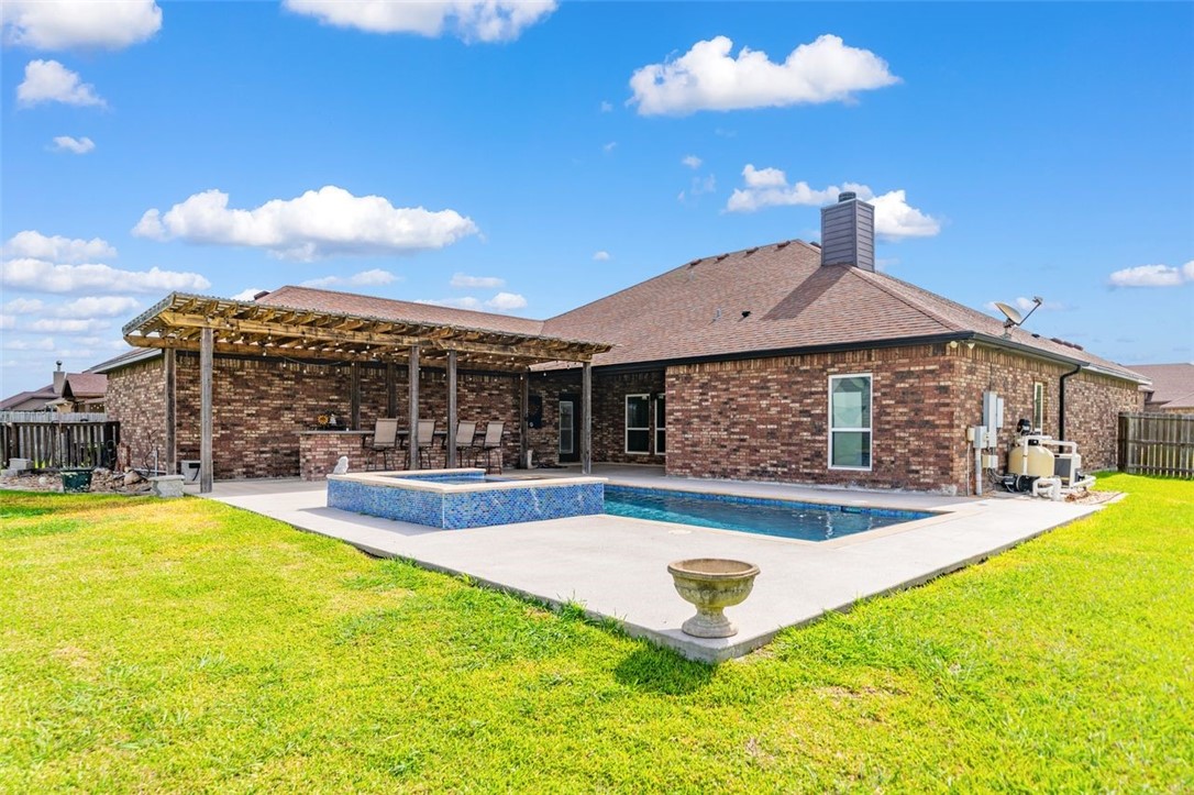 2033 Arash Drive Corpus Christi TX 78413