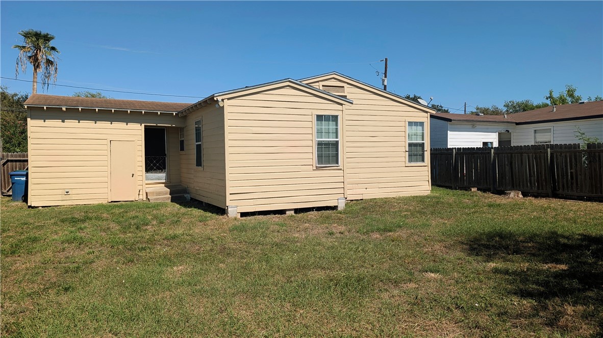 1429 Date Street Corpus Christi TX 78404