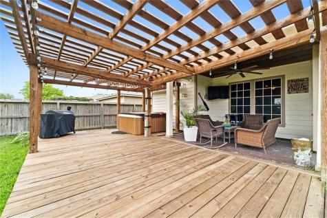 1902 Cottonwood Drive Portland TX 78374
