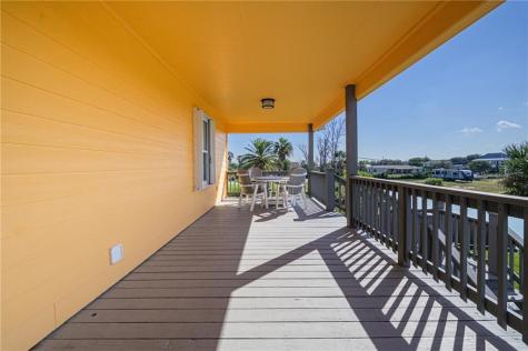 102 Ball Street Rockport TX 78382
