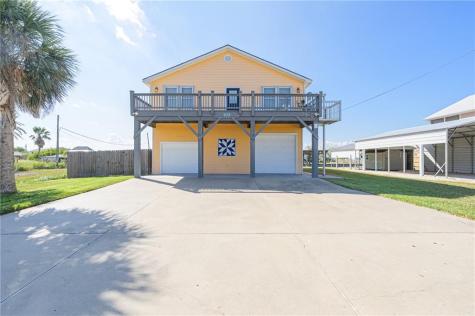 102 Ball Street Rockport TX 78382