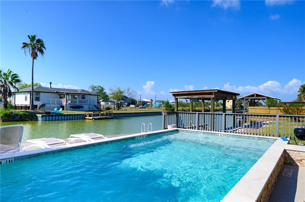 102 Ball Street Rockport TX 78382