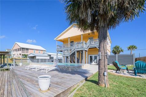 102 Ball Street Rockport TX 78382
