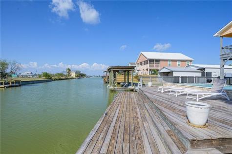 102 Ball Street Rockport TX 78382