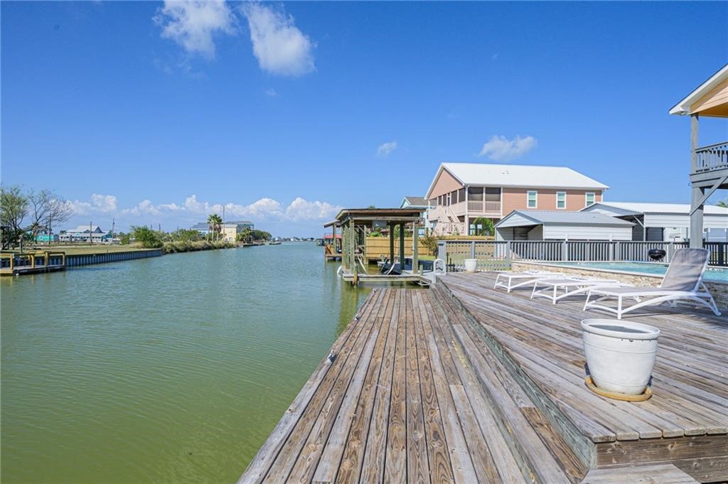 102 Ball Street Rockport TX 78382