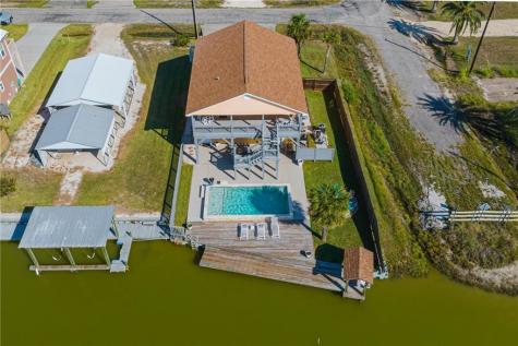 102 Ball Street Rockport TX 78382