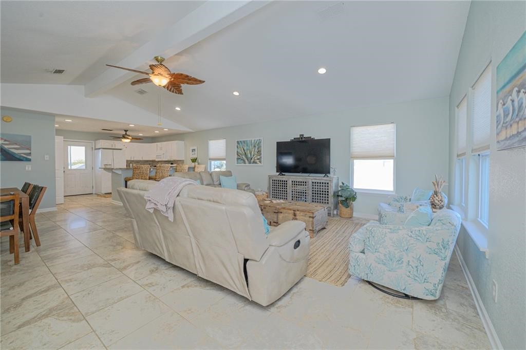 102 Ball Street Rockport TX 78382
