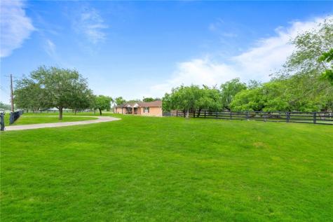 4662 County Road 2221 Odem TX 78370