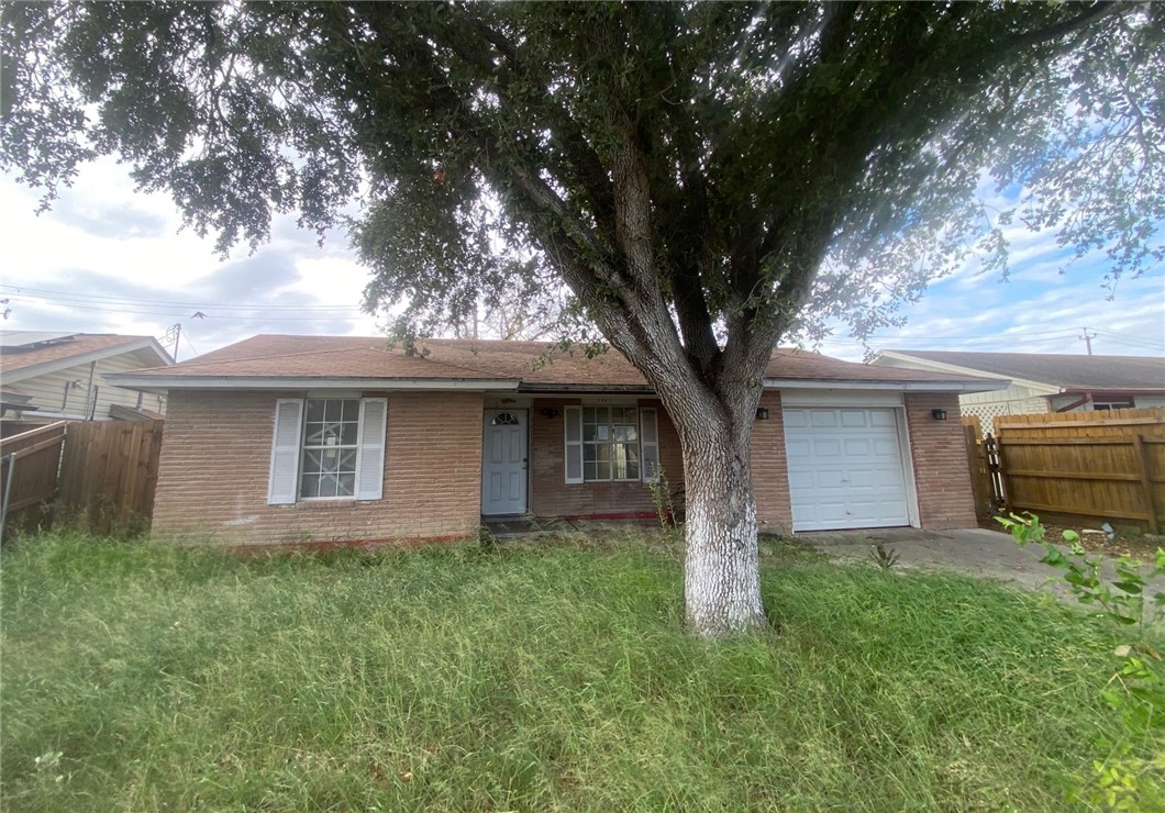 4925 Waterfall Street Corpus Christi TX 78416