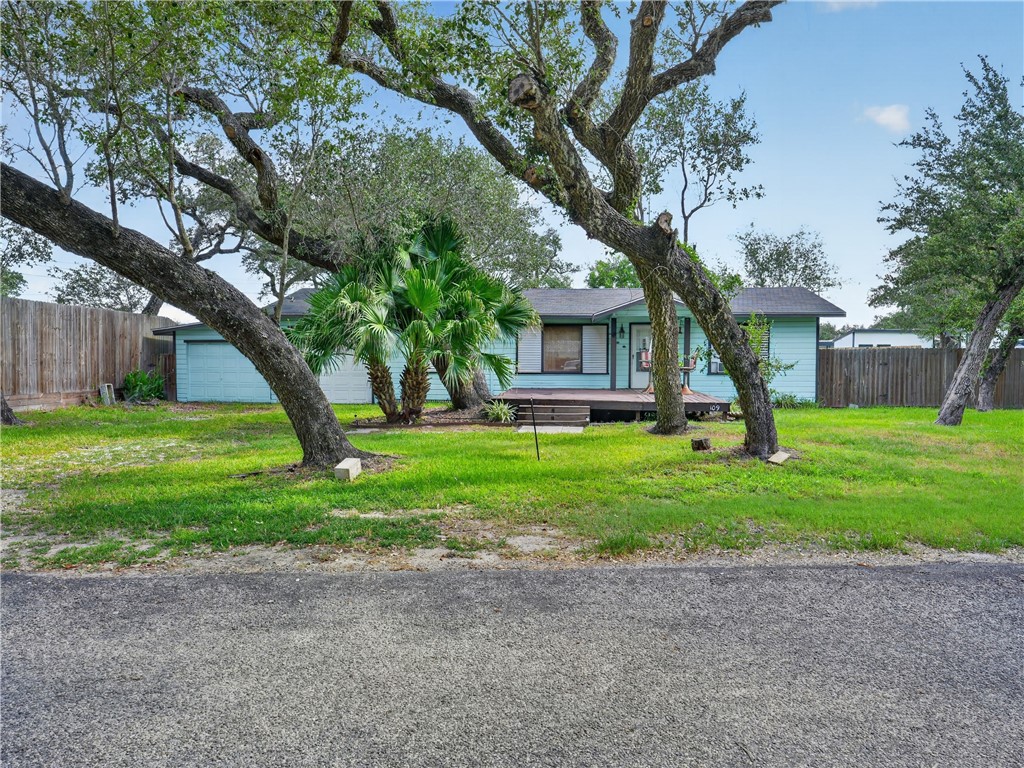 109 Palm Street Rockport TX 78382
