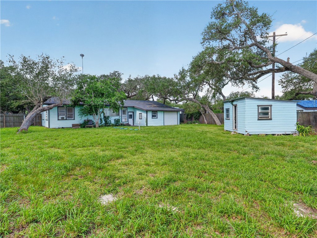 109 Palm Street Rockport TX 78382