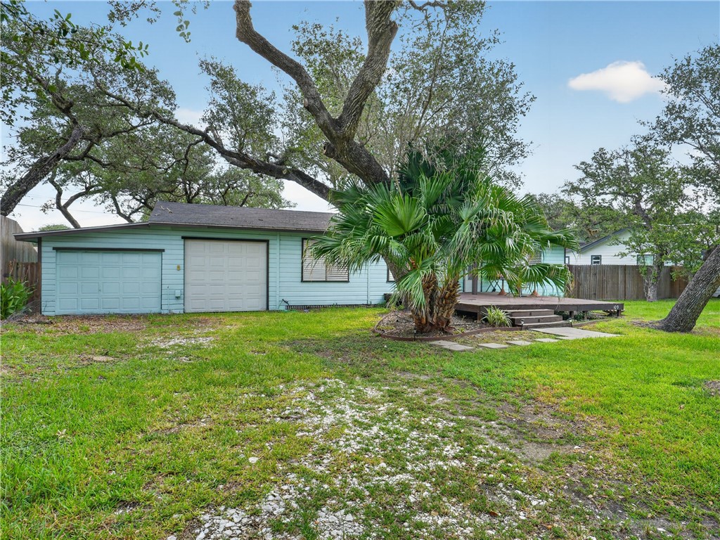 109 Palm Street Rockport TX 78382