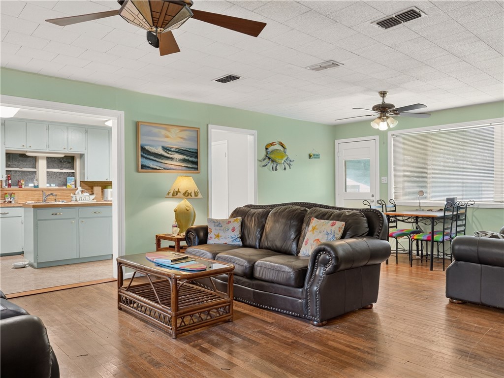 109 Palm Street Rockport TX 78382