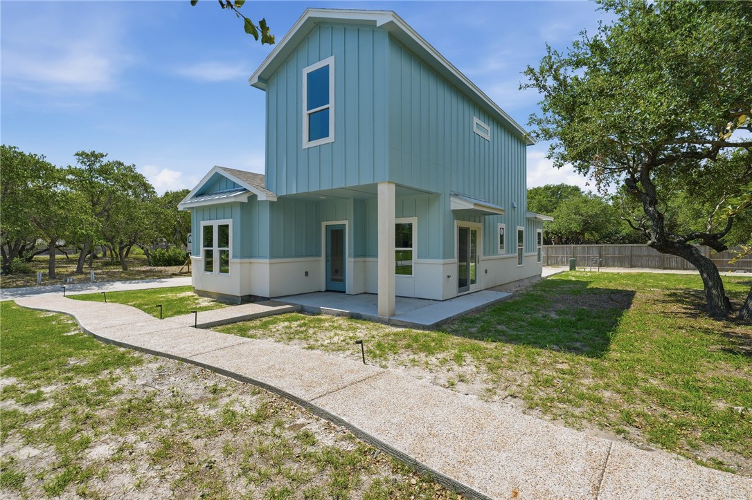 150 Lavaca Circle Rockport TX 78382