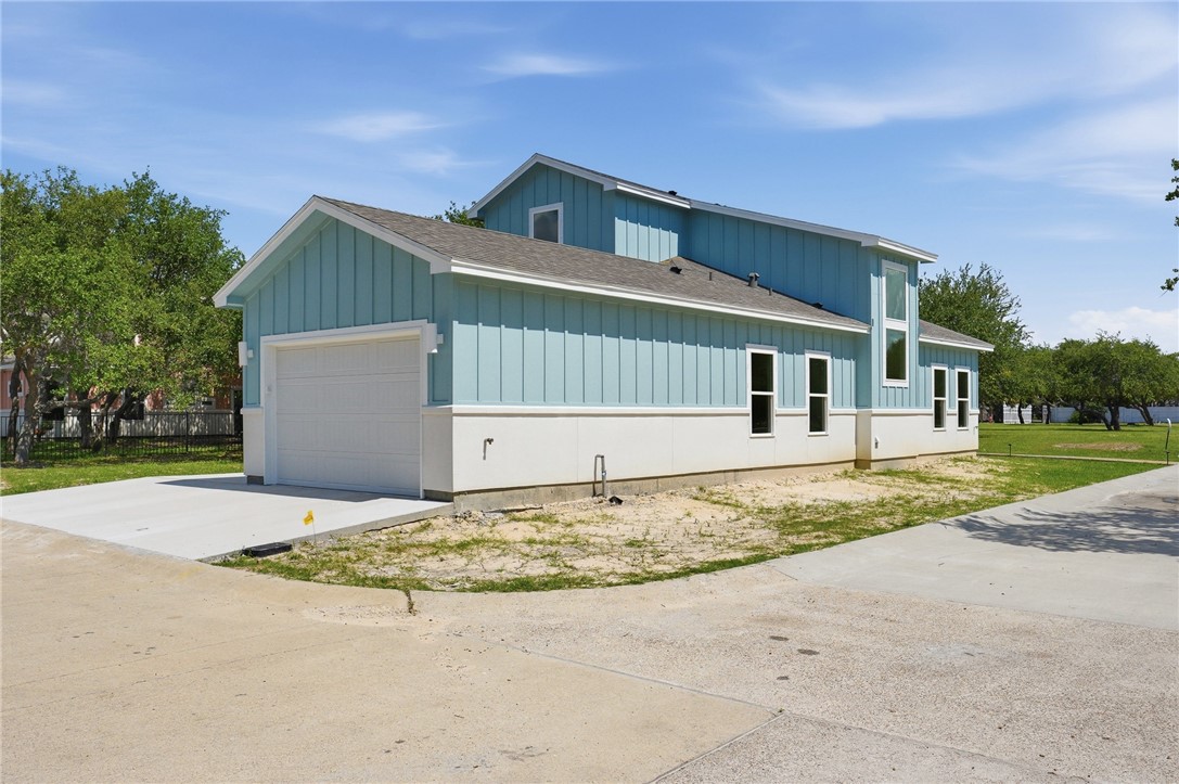 150 Lavaca Circle Rockport TX 78382