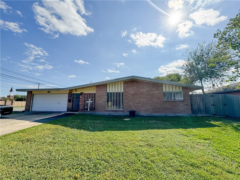 501 Greenway Drive Corpus Christi TX 78412