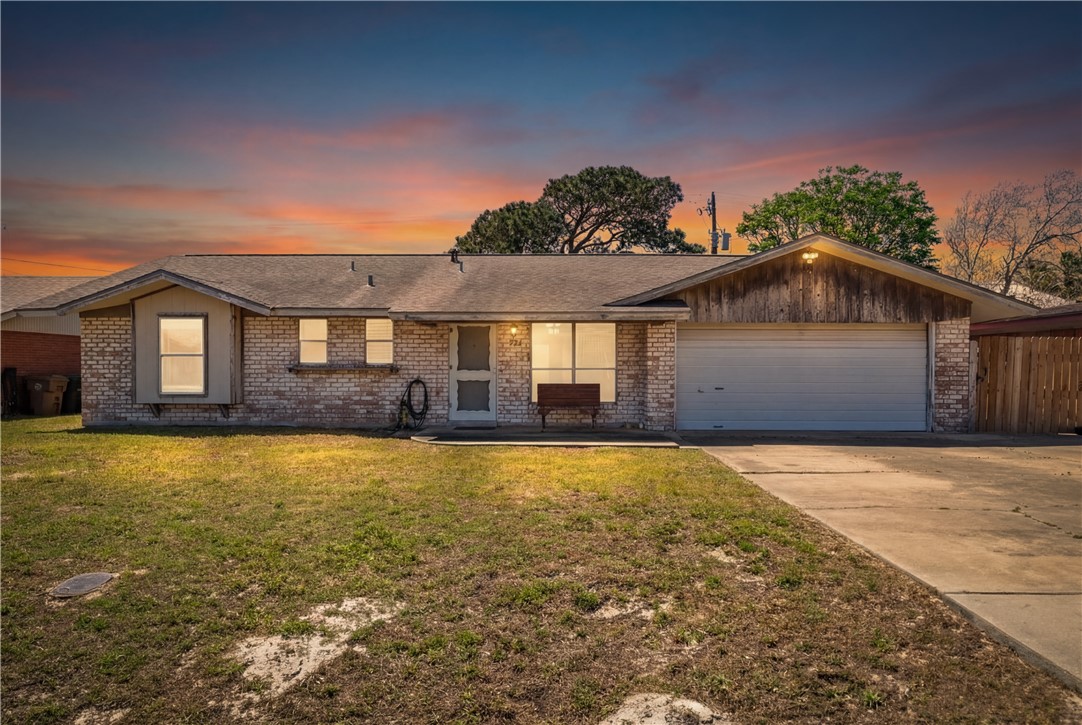 551 S Bayberry Place Corpus Christi TX 78418