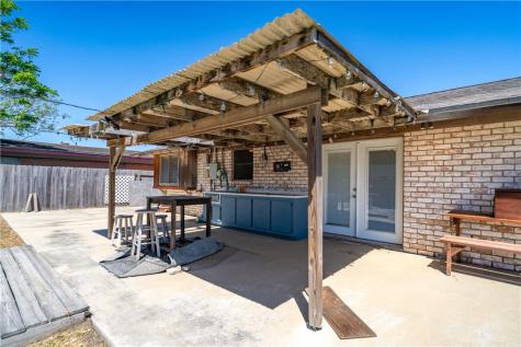 551 S Bayberry Place Corpus Christi TX 78418