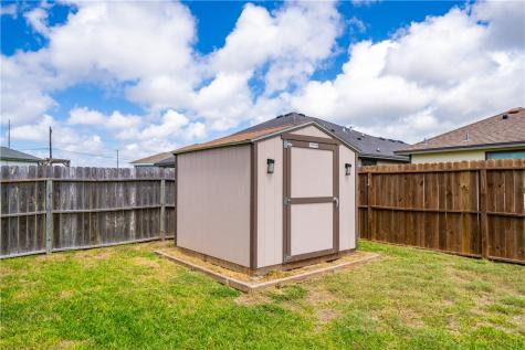 7214 S Lake Bliss Corpus Christi TX 78414
