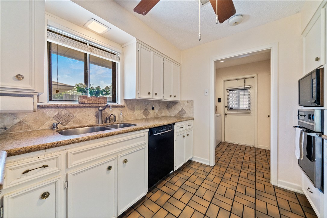 610 Carmel Parkway Corpus Christi TX 78411