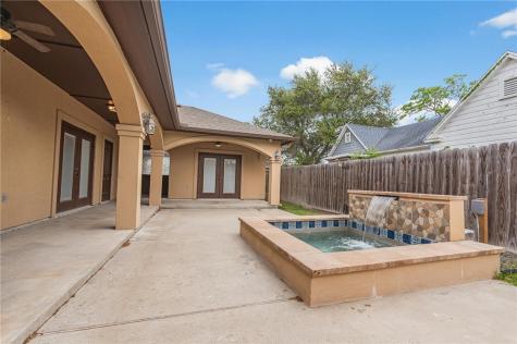433 Louisiana Avenue Corpus Christi TX 78404