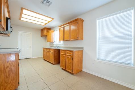 901 Strom Corpus Christi TX 78418