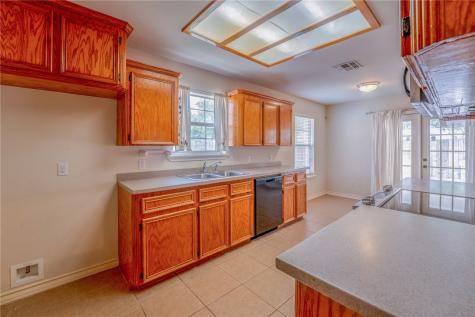 901 Strom Corpus Christi TX 78418