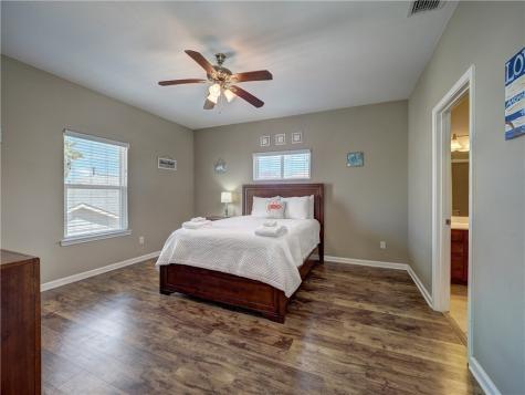689 Morgan Port Aransas TX 78373