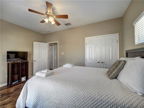 689 Morgan Port Aransas TX 78373