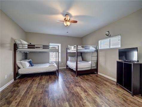 689 Morgan Port Aransas TX 78373