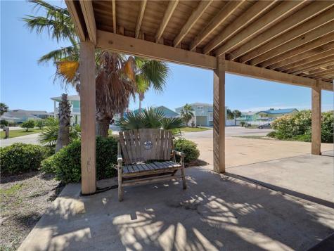 689 Morgan Port Aransas TX 78373