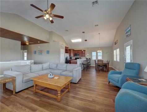 689 Morgan Port Aransas TX 78373