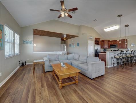 689 Morgan Port Aransas TX 78373