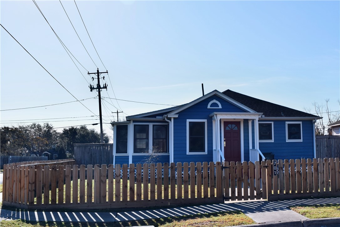 701 Naples Street Corpus Christi TX 78404