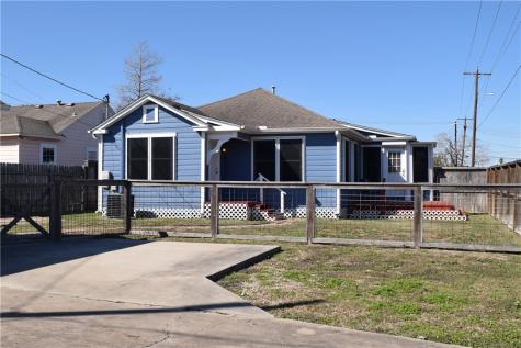 701 Naples Street Corpus Christi TX 78404