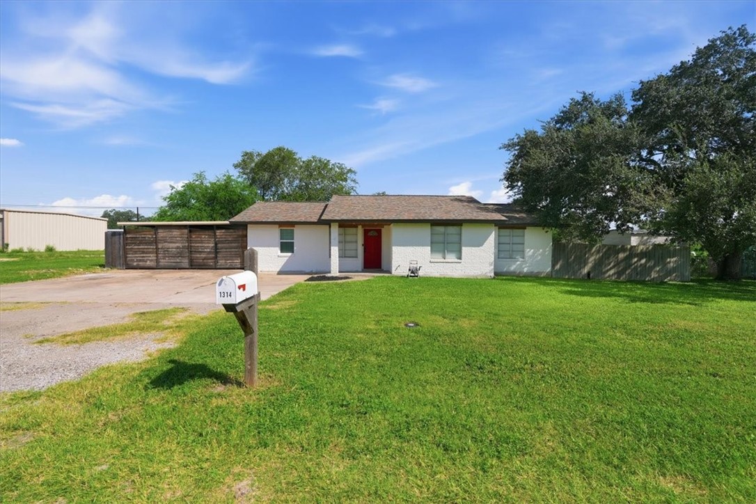 1314 Mark Street George West TX 78022