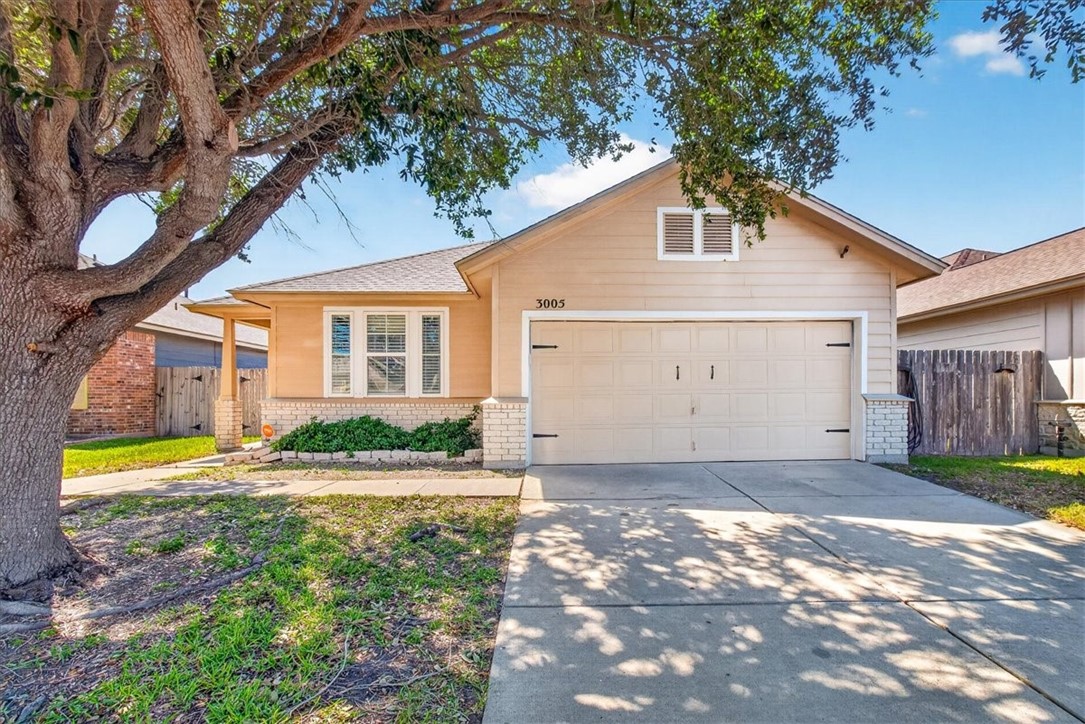 3005 Las Brisas Street Corpus Christi TX 78414