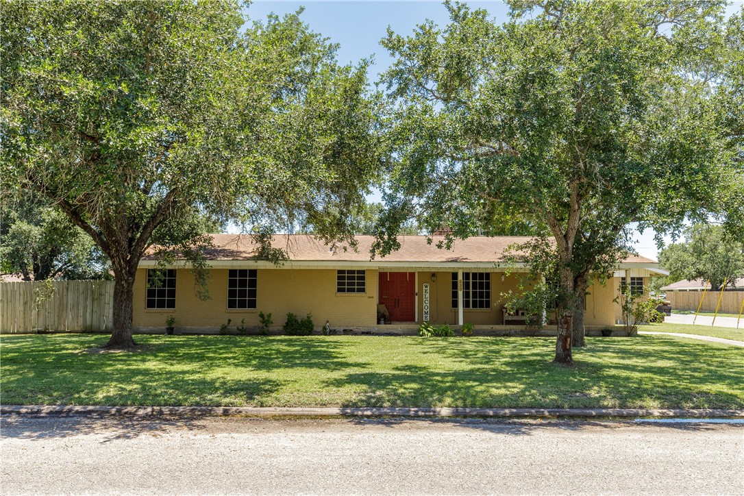 639 Short Street Sinton TX 78387