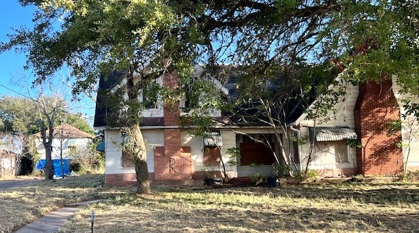 405 E Purisima Street Refugio TX 78377