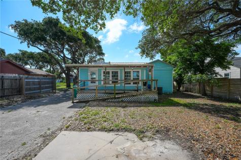 1044 S Houston Street Aransas Pass TX 78336