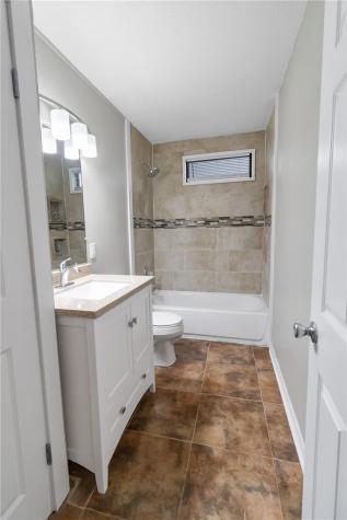 1804 N Mckinley Street Beeville TX 78102