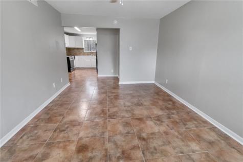 1804 N Mckinley Street Beeville TX 78102