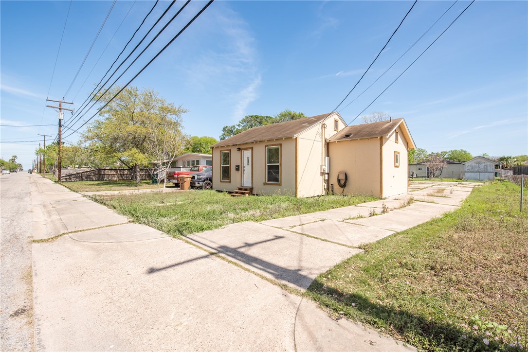 321 Paloma Street Corpus Christi TX 78412