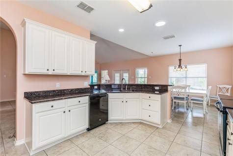 112 Teresa Lane Rockport TX 78382