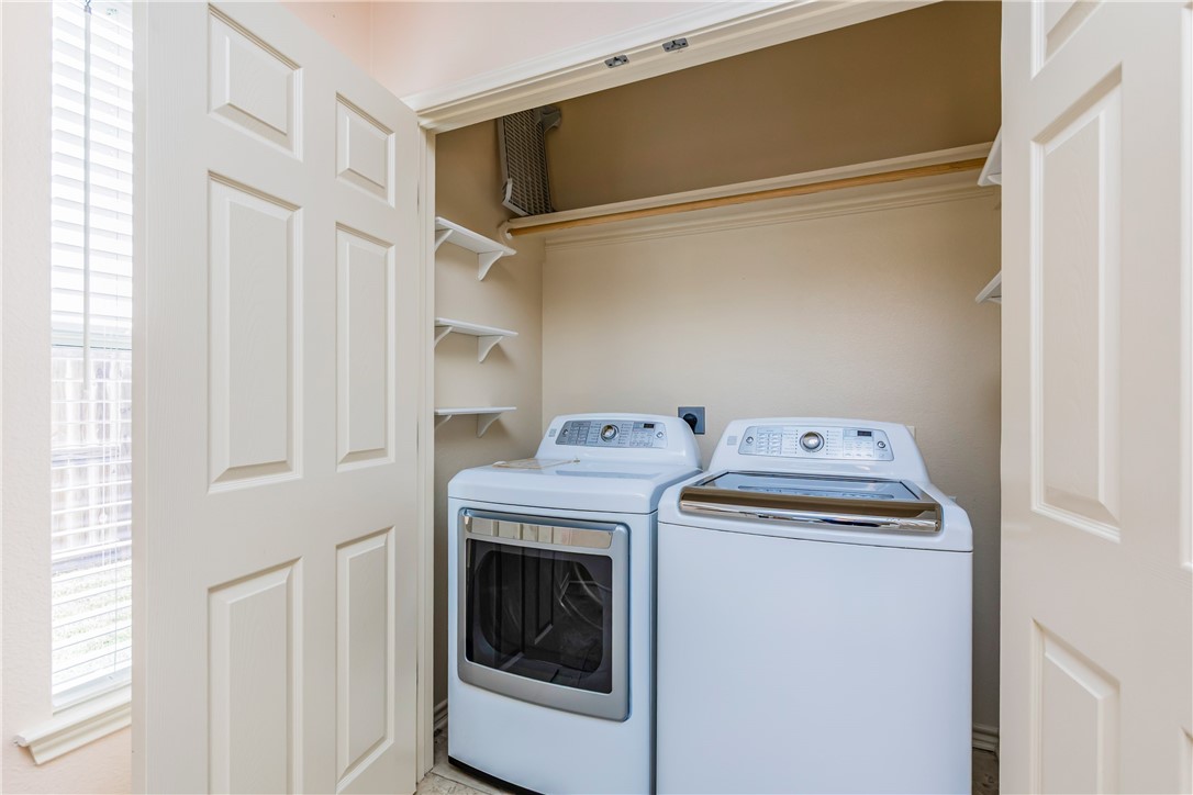 112 Teresa Lane Rockport TX 78382