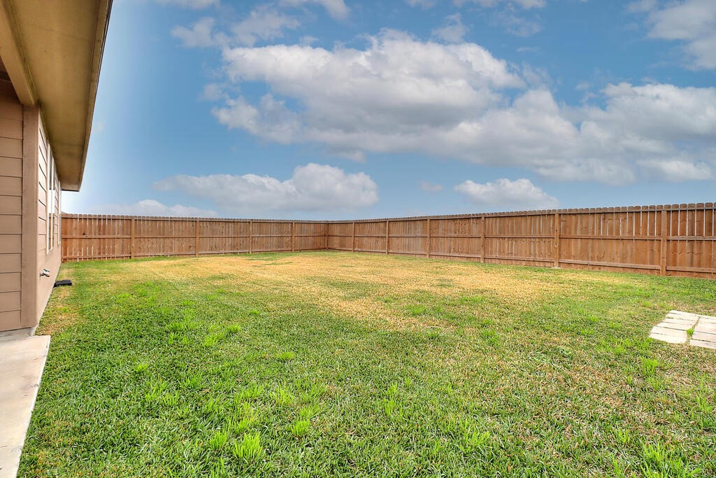 1330 Trent Park Corpus Christi TX 78415