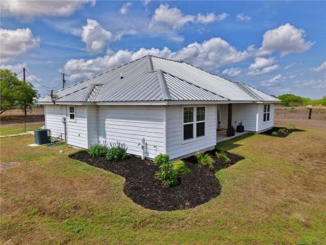 229 County Road 353 N Orange Grove TX 78372