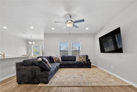 1346 Regents Park Lane Corpus Christi TX 78415