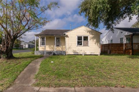 4749 Franklin Drive Corpus Christi TX 78415