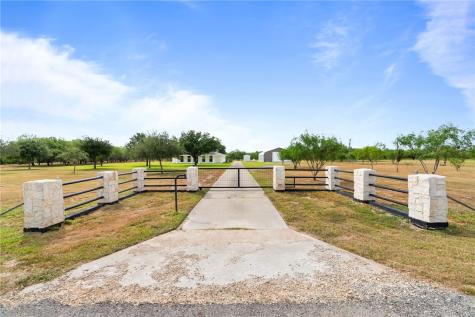 5821 Santa Clara Drive Robstown TX 78380